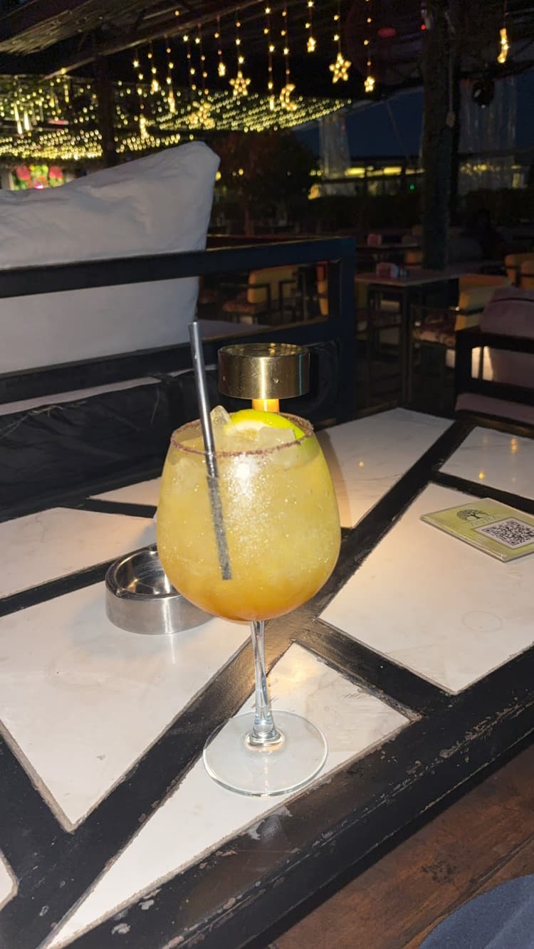 Aura Lounge