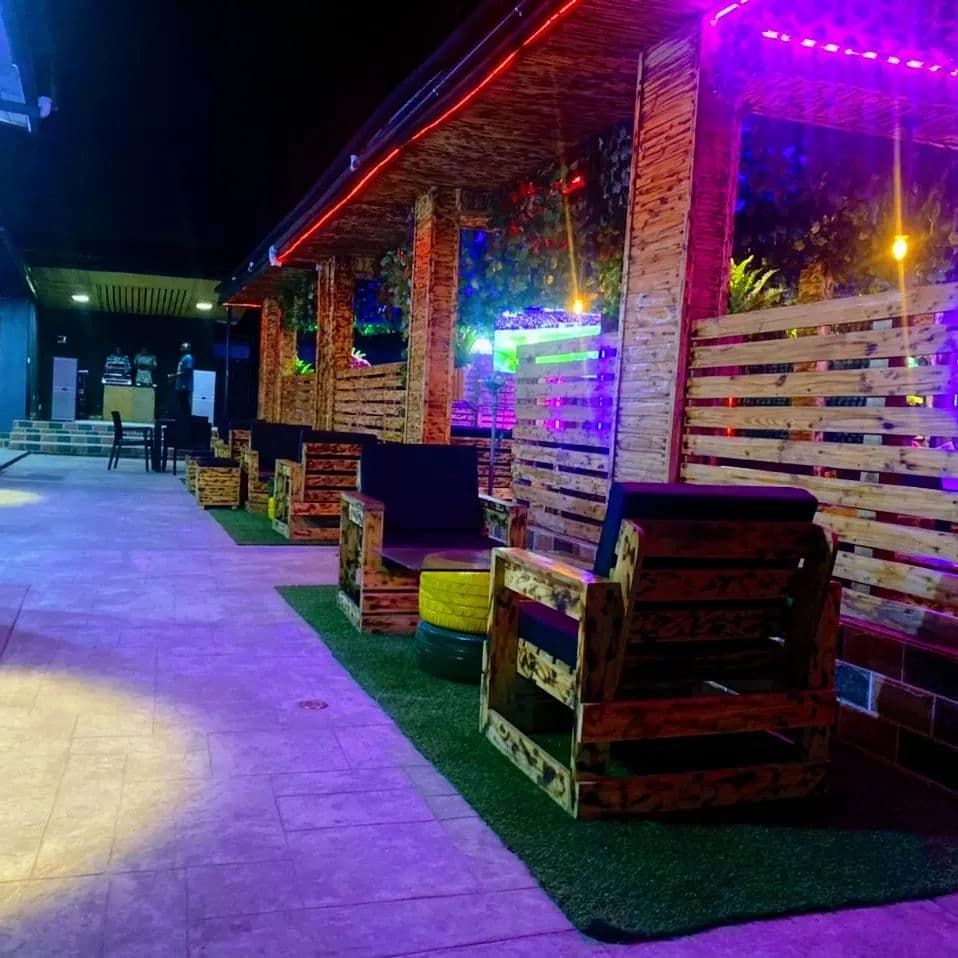 Bennies Restaurant and Lounge, Lounge in Port Harcourt, Port Harcourt