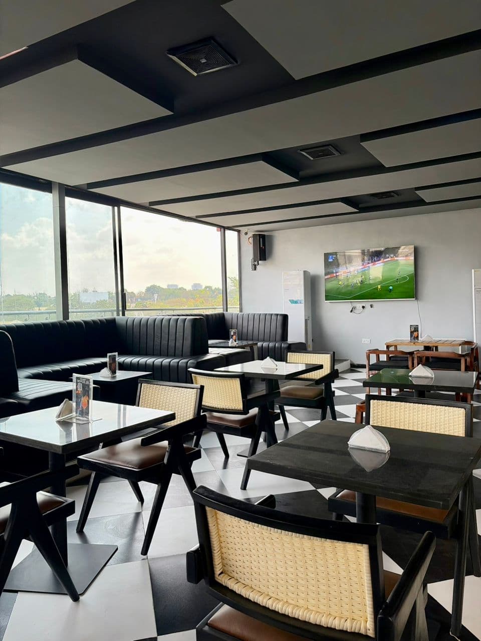 Checkpoint Restaurant and Lounge