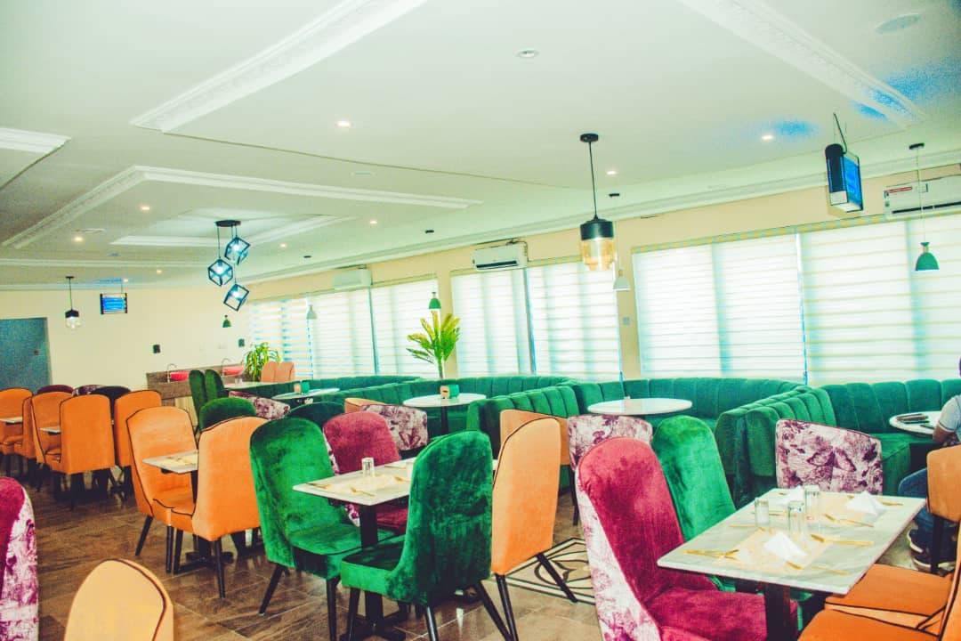 Julie's Launja, Restaurant in Owerri, Owerri
