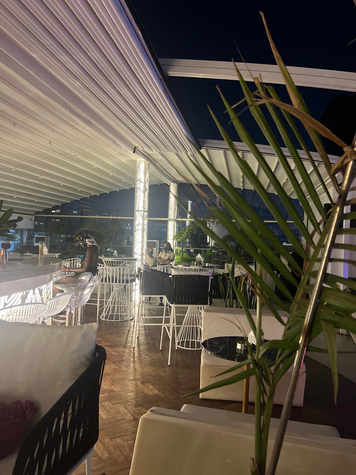 SIROCCO BAR AND LOUNGE, Lounge in Victoria Island, Victoria Island