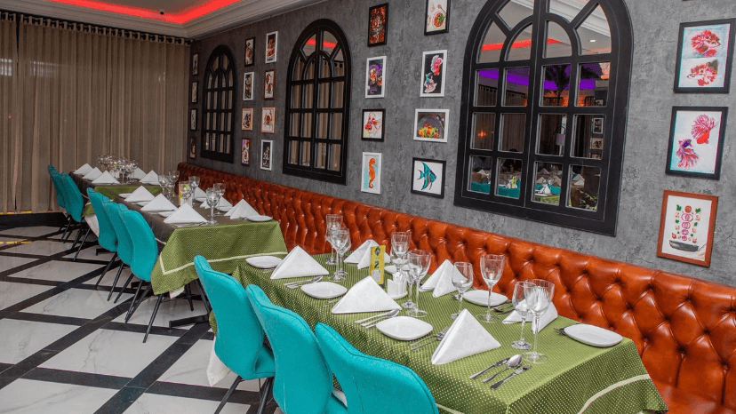 THE IVY LEAGUE RESTAURANT & LOUNGE