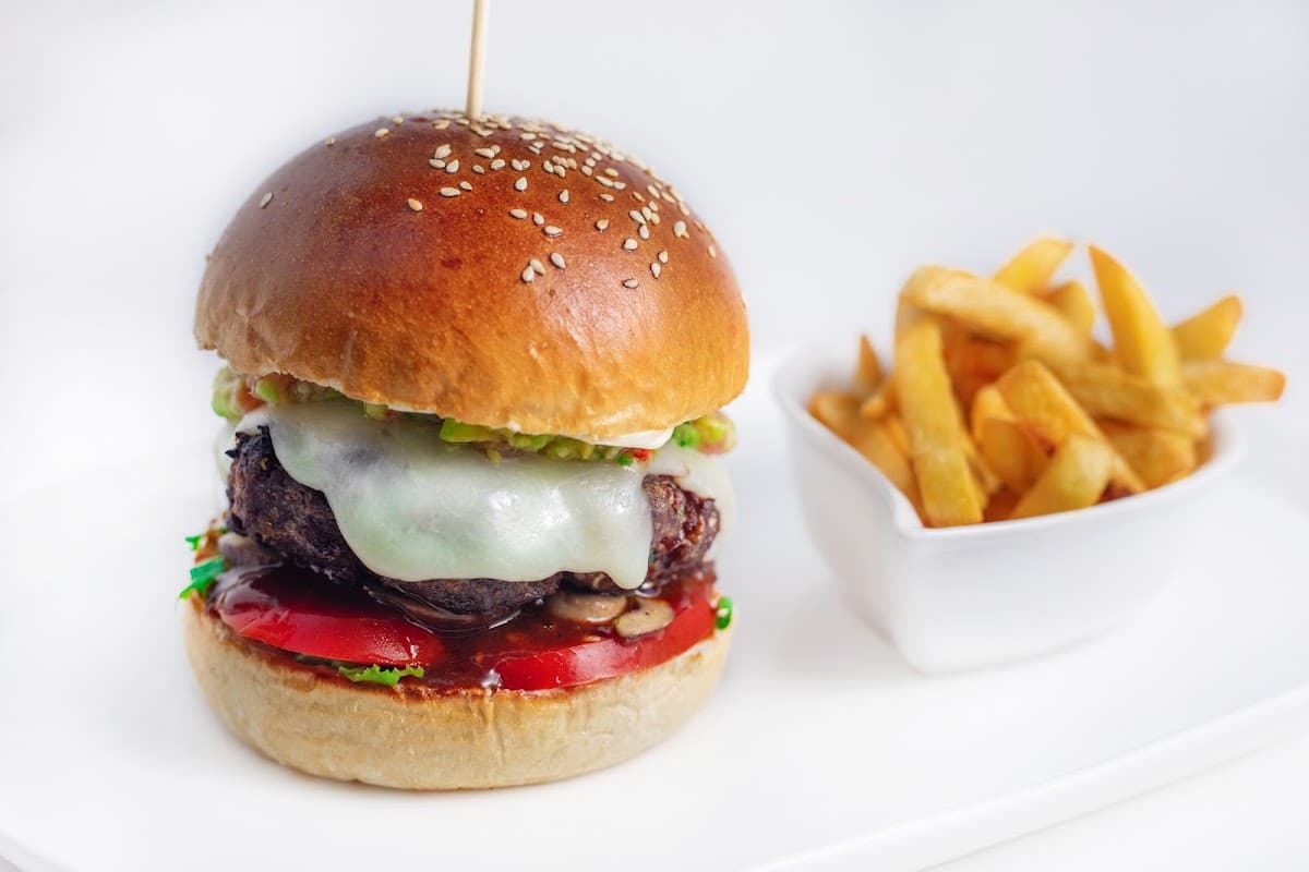 THE IVY LEAGUE RESTAURANT & LOUNGE gallery 1