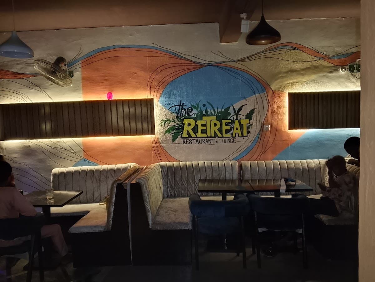 The retreat restaurant and lounge gallery 1