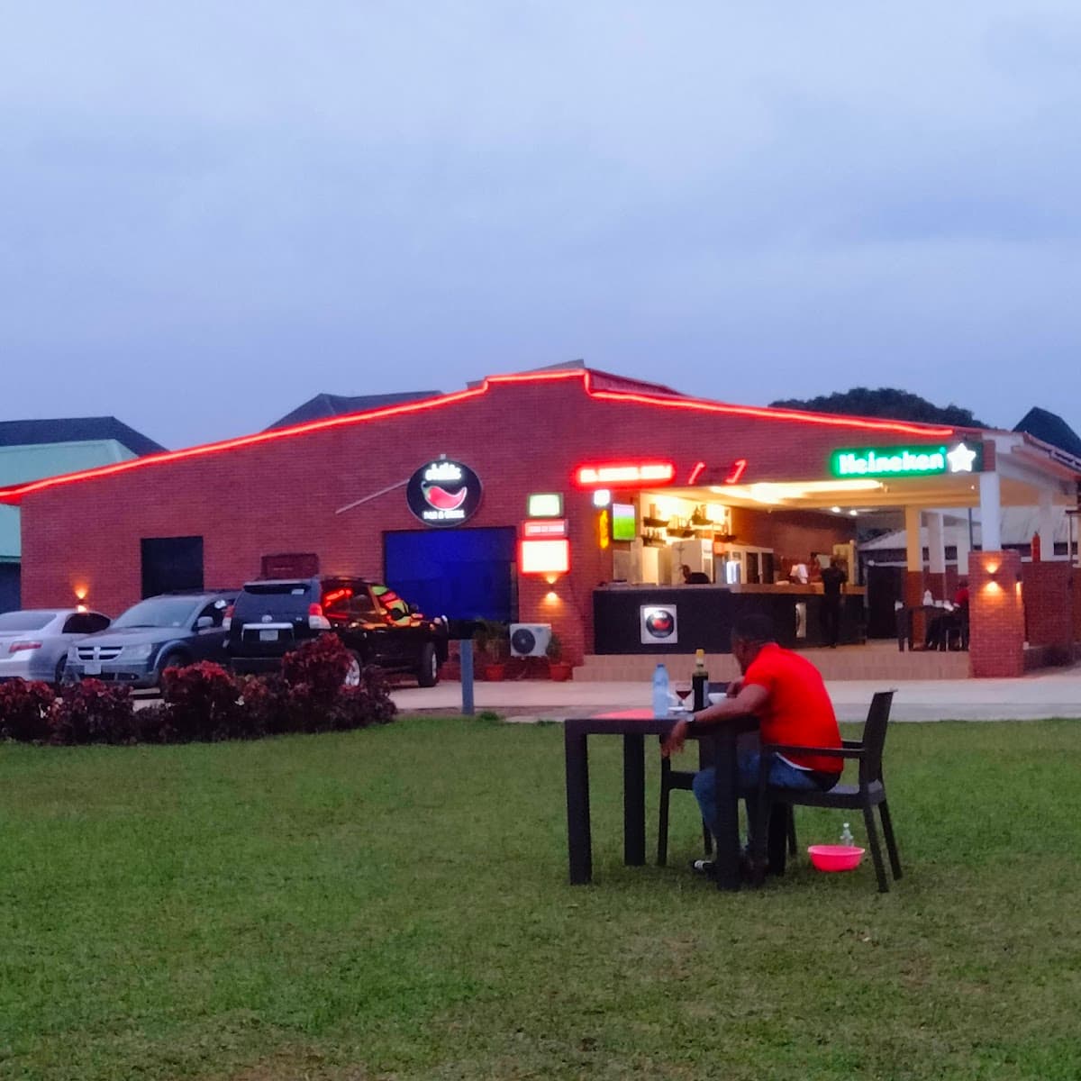 The Royal Place (Chilis Bar & Grill), Restaurant in Owerri, Owerri