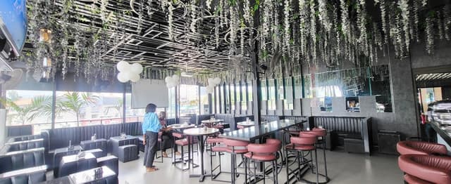 Bills Restaurant and Rooftop Lounge review