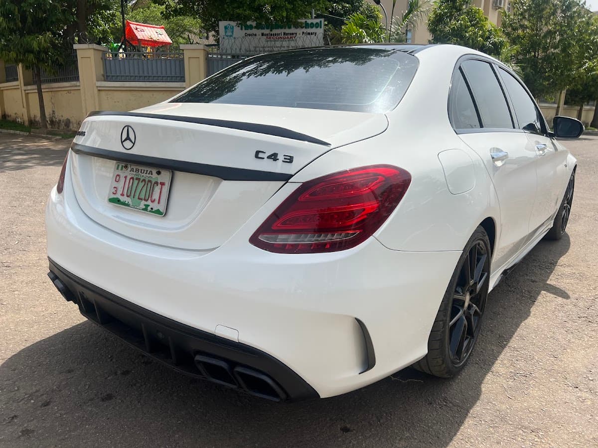 Oluwatosin Ayodele review